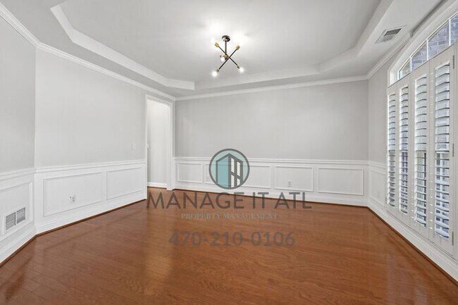 Foto del edificio - Fabulous 5-bedroom house with modern ameni...
