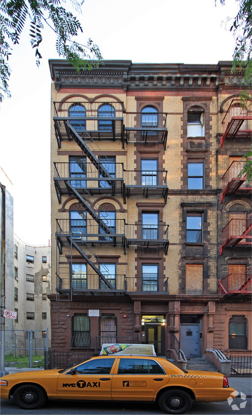 Primary Photo - 225 W 115th St