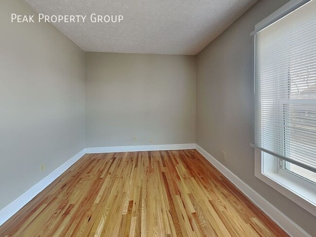 Foto del edificio - 1381 Indianola Ave