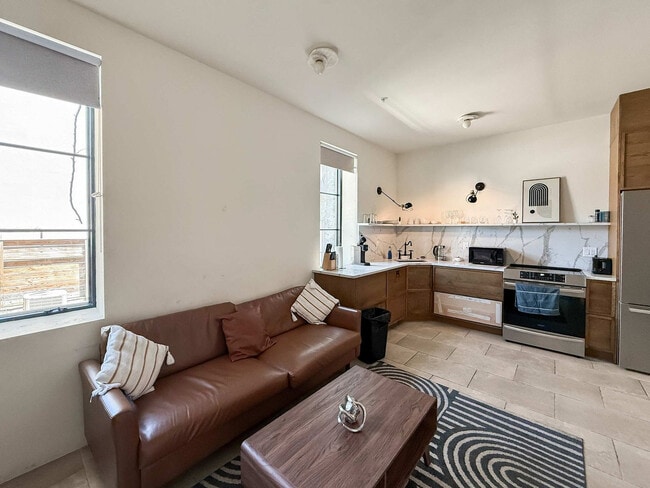 Building Photo - 309-11 South St