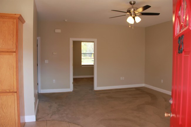 Foto del edificio - 43478 Barry Ct