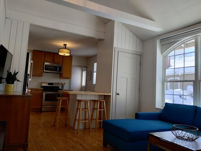 Building Photo - 6621 W Adler St