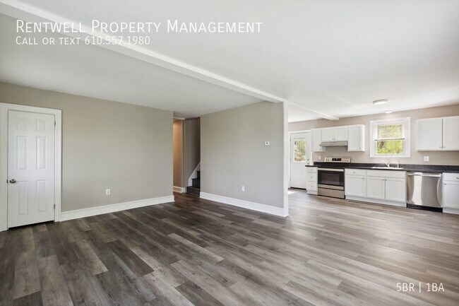 Building Photo - 5br 1ba Single Home, Evansburg State Park,...