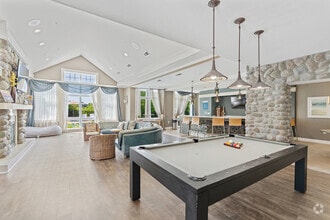 Interior Photo - Promenade Pointe