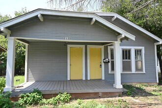 Building Photo - 2122 Yale Ave