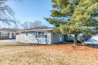 Building Photo - 1131 Johnston Dr