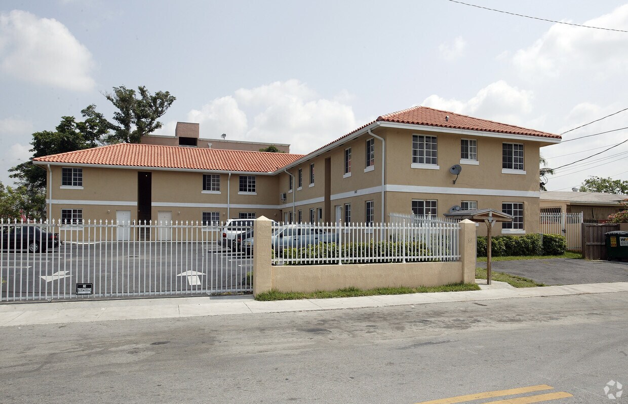 Foto del edificio - 3417 NW 22nd Ave