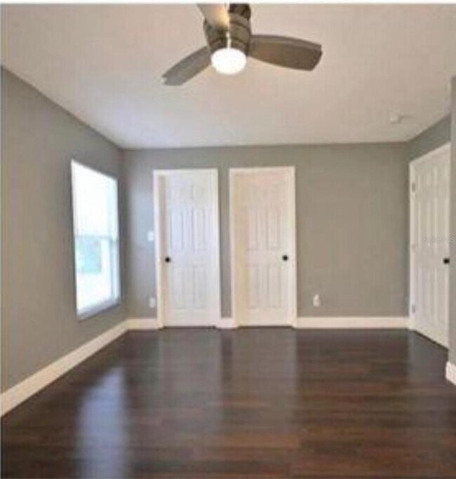 Foto del edificio - 2428 Harbor Town Dr