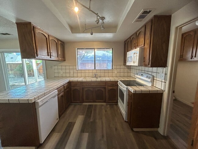 Building Photo - 1246 Paseo Redondo Dr