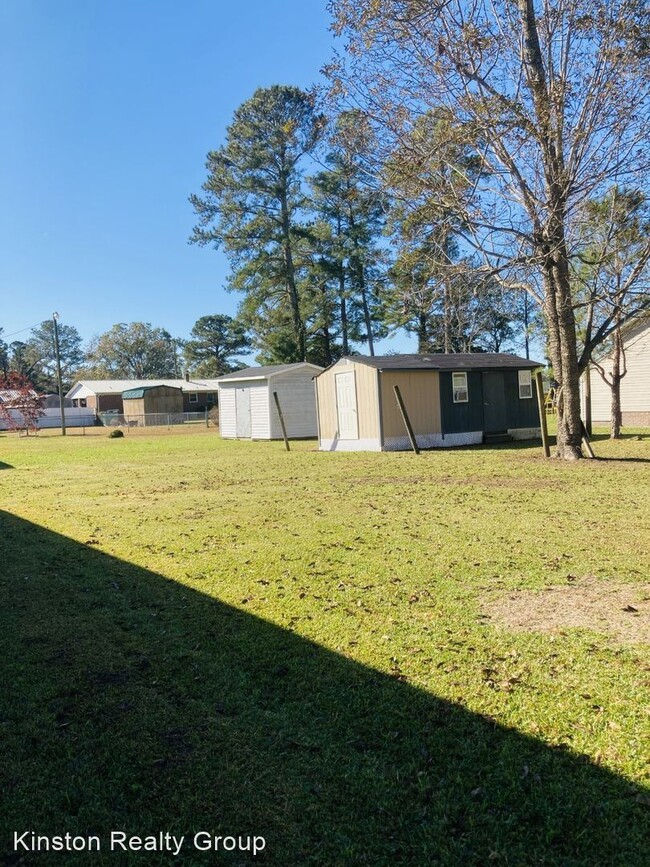 Building Photo - 3 br, 2 bath House - 1106 Brentwood Dr.