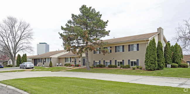 Building Photo - Stonebrooke Condominiums