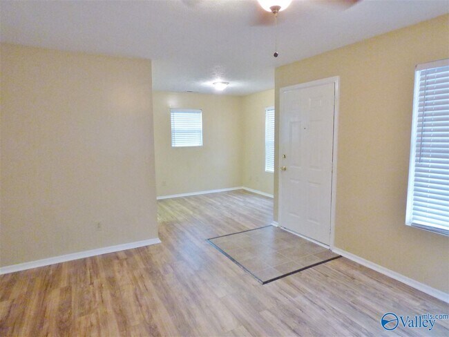 Foto del edificio - 2714 9th Ave SW