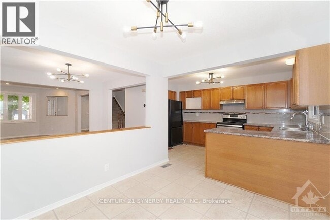 Building Photo - 92 Havenhurst Crescent