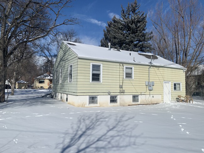 Building Photo - 1714 Avenue C