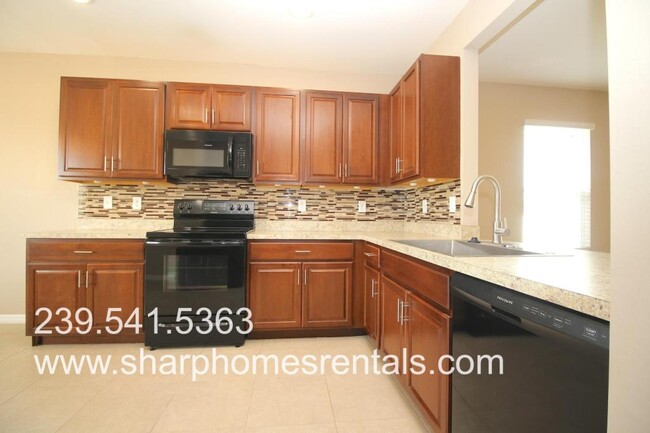 Building Photo - 709 SW 25th Ln