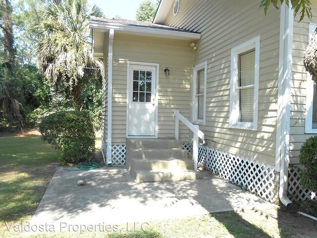 Foto del edificio - 3 br, 2 bath House - 209 E. Cranford Avenue