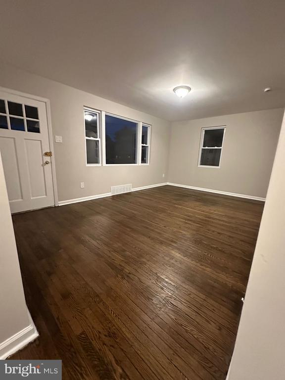 Building Photo - 936 Oakmont St