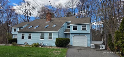 Building Photo - 15 Bonnie Ln