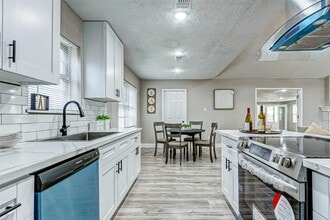 Building Photo - 8707 Collingsdale Rd