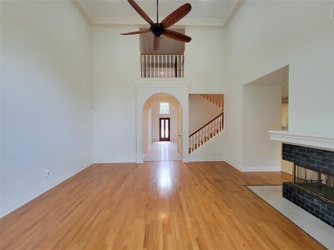 Foto del edificio - 14106 Heatherhill Pl