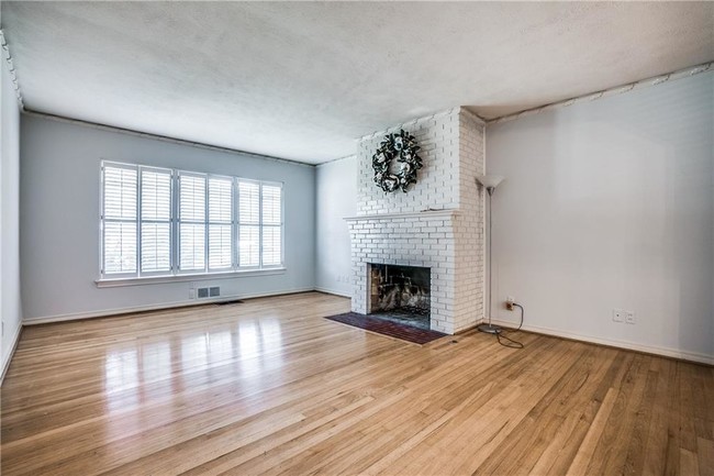 Foto del edificio - 7517 Villanova St