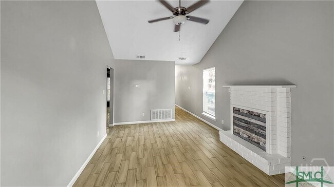Foto del edificio - 436 Edgewater Rd