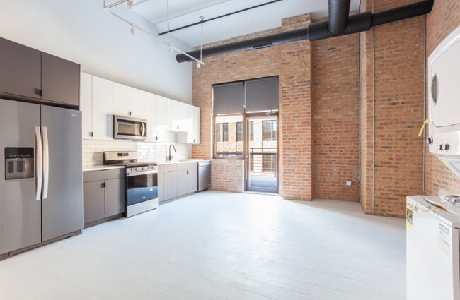 Foto del edificio - 211 N Racine Ave