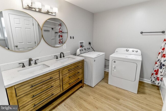 Foto del edificio - 28 B St