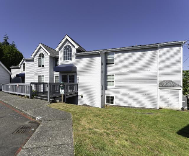 Building Photo - 2 bedroom in Bellevue WA 98006