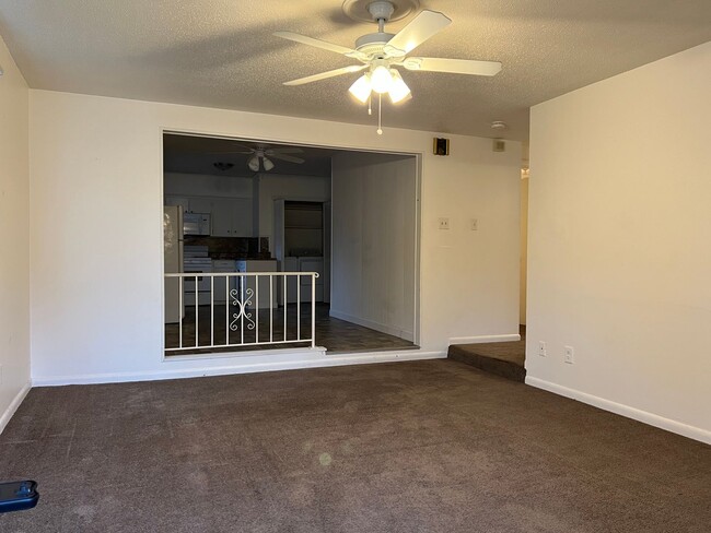Building Photo - 5423 B St., Unit B, Little Rock AR 72205 -...