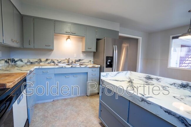 Building Photo - 1013 N 14th St