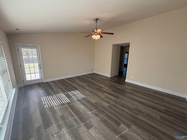 Foto del edificio - 4804 Carrington Blvd SE