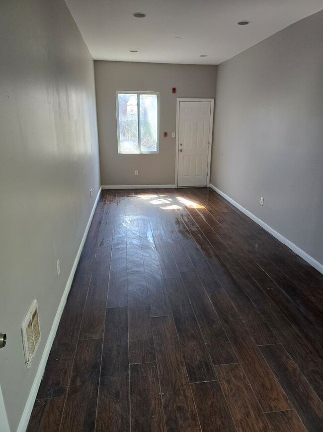 Foto del edificio - 1938 E Elkhart St