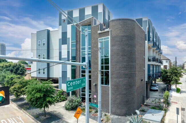 1011 Studemont St - Alternativa - 1011 Studemont St