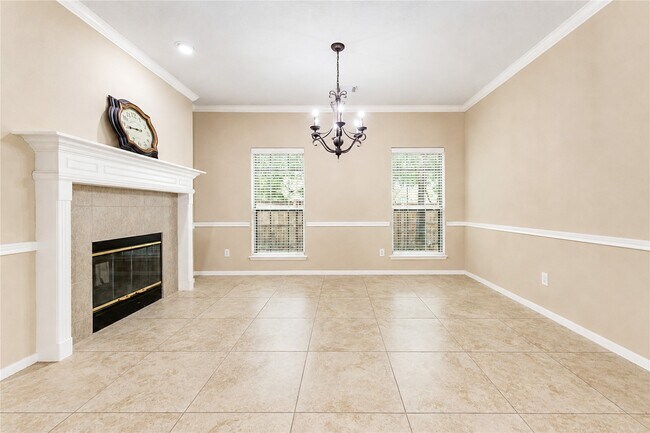 Foto del edificio - 14009 Hollow Canyon Ln