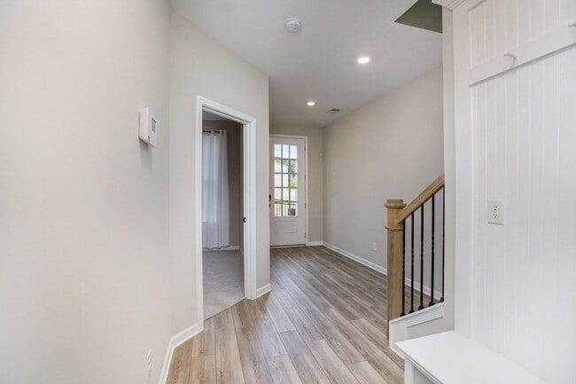 Building Photo - 6025 Skellig St