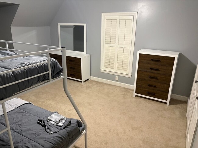 Foto del edificio - 1885 Bennett Rd