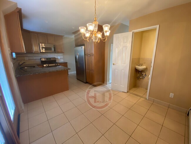 Building Photo - 1118 Ellsworth Ave