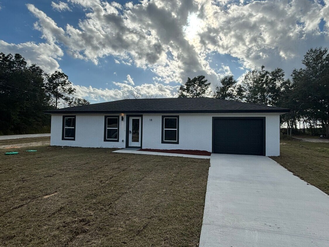 18 Willow Rd, Ocala, FL 34472 House Rental in Ocala, FL