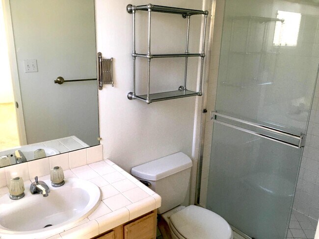 Master Bathroom - 1228 14th St