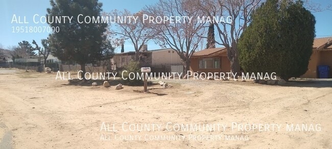 Building Photo - 7416 Palm Ave