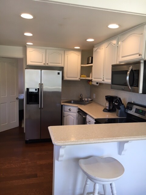 Cocina - 32855 Mulholland Hwy