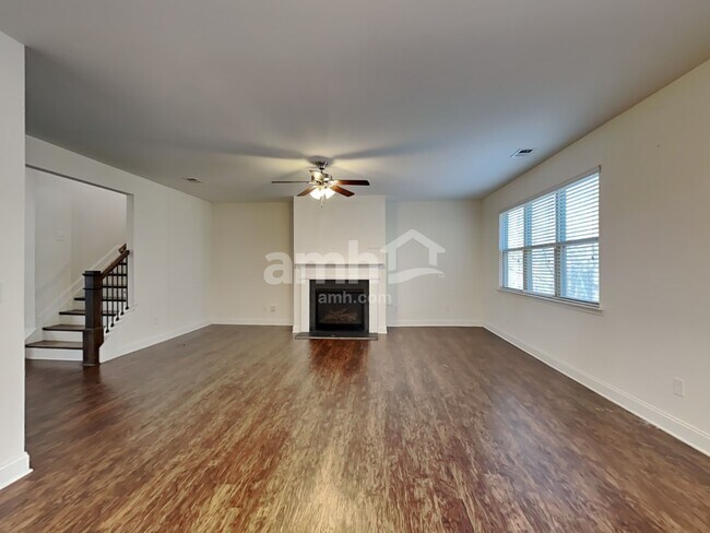 Building Photo - 433 Juniper Bluff