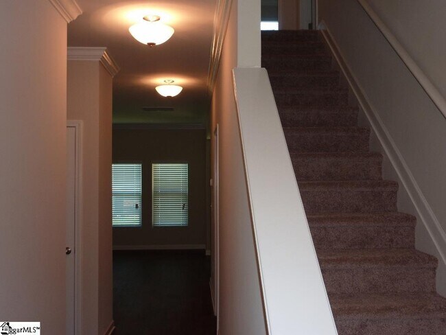 Foto del edificio - 201 Elmhaven Dr