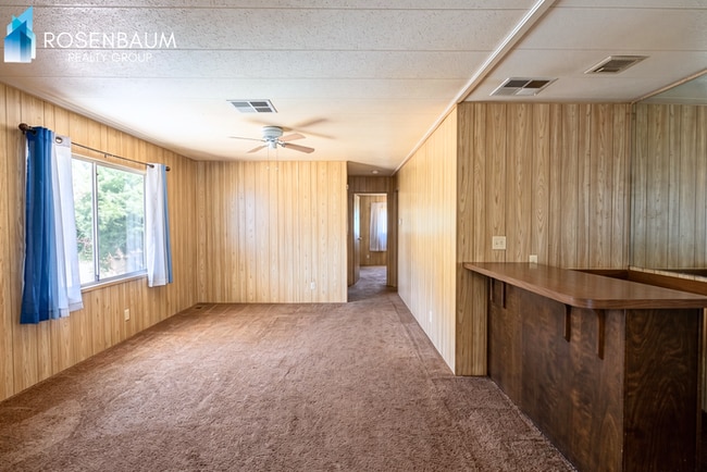 Building Photo - 1321 Chestnut Trail