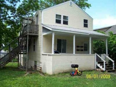 Primary Photo - 618 Dennis St