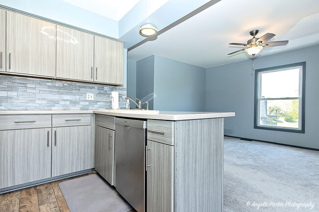 Building Photo - 1402 Inverrary Ln