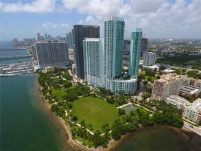 Building Photo - 1900 N Bayshore Dr