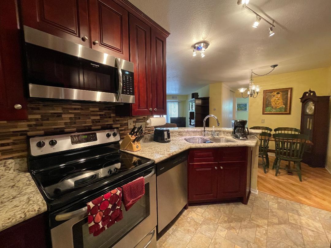 7263 Camino Degrazia Unit 33, San Diego, CA 92111 Condo for Rent in