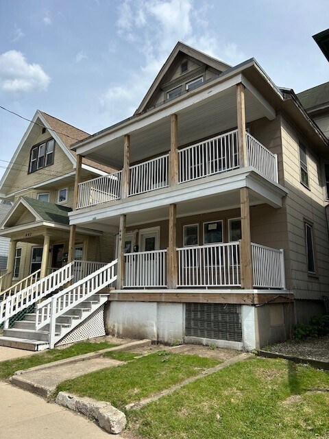 Building Photo - 449 W Mifflin St